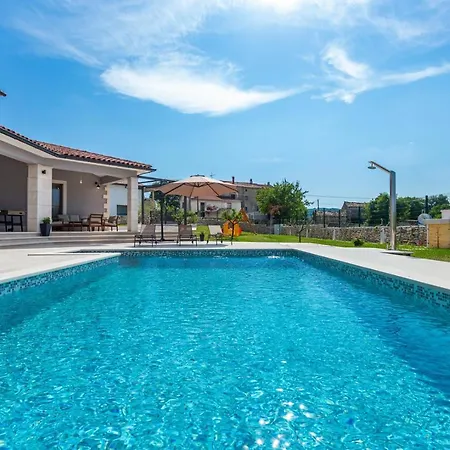 Amazing Design Aeris With Private Pool, High Level Of Privacy - Wiibuk *