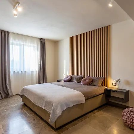 Villa Amazing Design Aeris With Private Pool, High Level Of Privacy - Wiibuk *