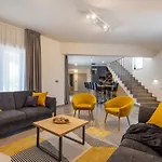Βίλα Amazing Design Aeris With Private Pool, High Level Of Privacy - Wiibuk *