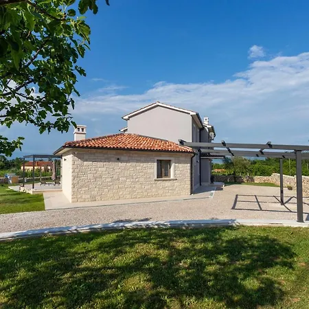 Amazing Design Aeris With Private Pool, High Level Of Privacy - Wiibuk *
