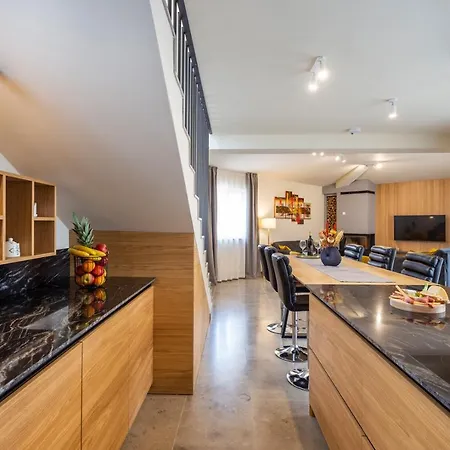 Amazing Design Aeris With Private Pool, High Level Of Privacy - Wiibuk * Sumber
